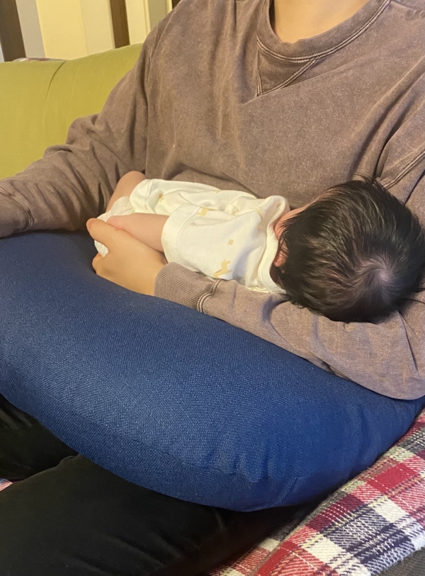 New! OKETANIらくらくクッション　～　へたらない　授乳クッション～　インディゴブルーの詳細画像